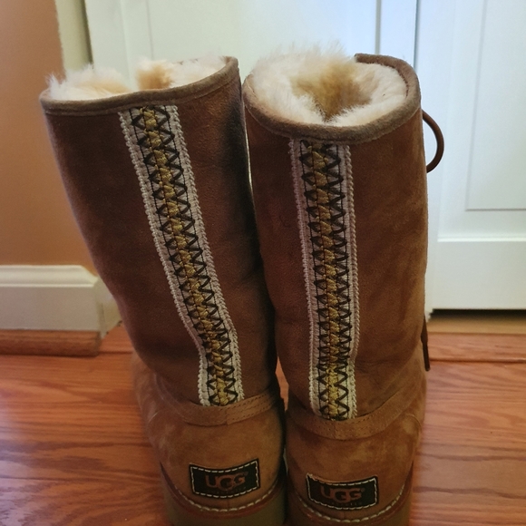 RARE UGG ~ Chestnut Rommy Lace Up Boots - Picture 3 of 5